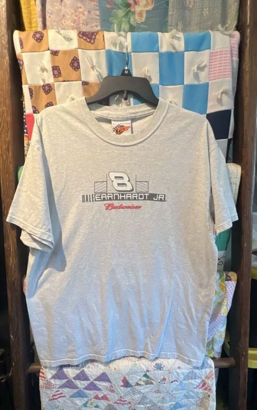 Winners Circle Dale Earnhardt Jr. #8 Budweiser NASCAR Graphic T-Shirt Gray Size